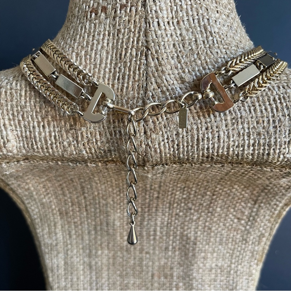 Vintage Monet Gold-Tone Layered Chain Necklace and Bracelet Set. - Picture 5 of 12